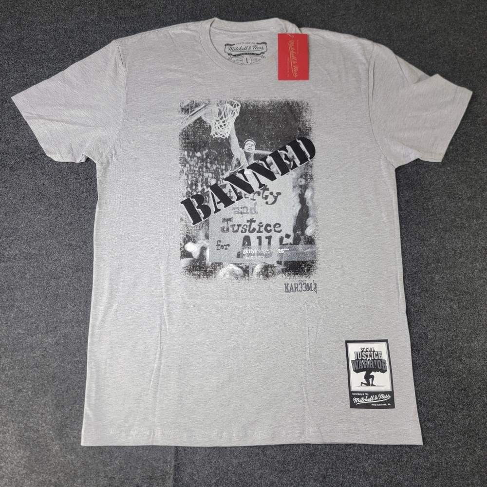 Kareem Abdul Jabbar "Banned" Mitchell & Ness Men's T Shirt Size Large Grey New